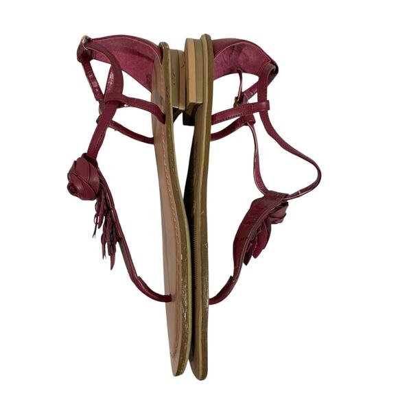 Size 8 Jaclyn Smith Womens Flat Sandals Rosette Belle Raspberry Color - Picture 7 of 9